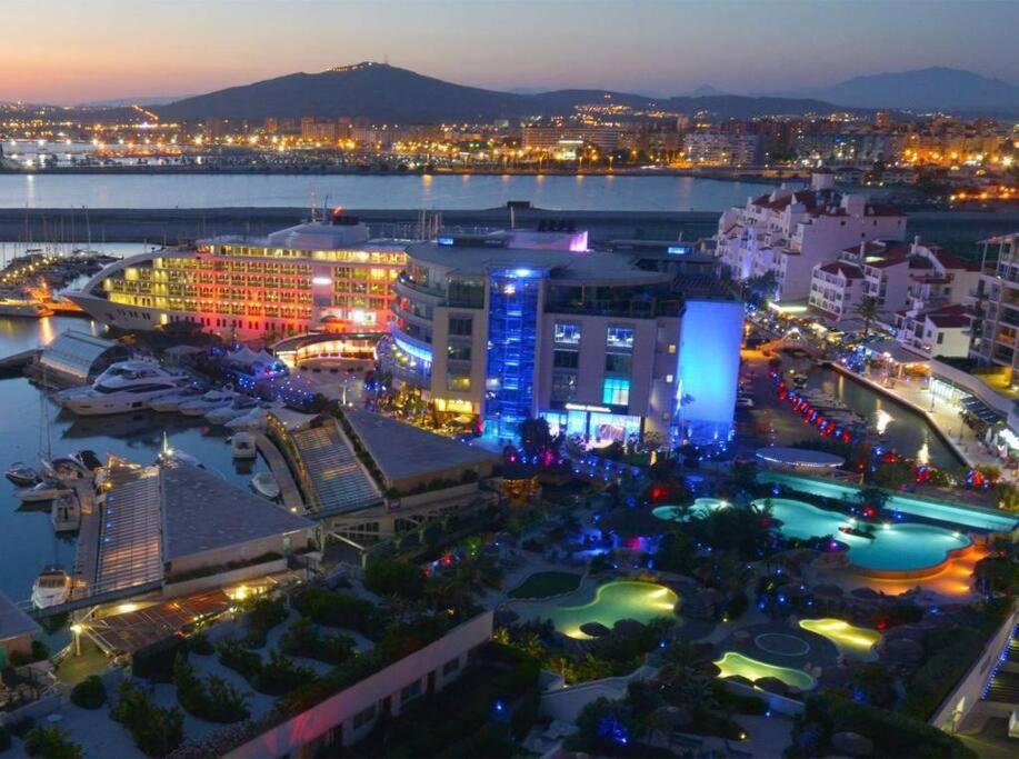 Gibraltar Luxury With Rooftop Pools & Views Exterior foto