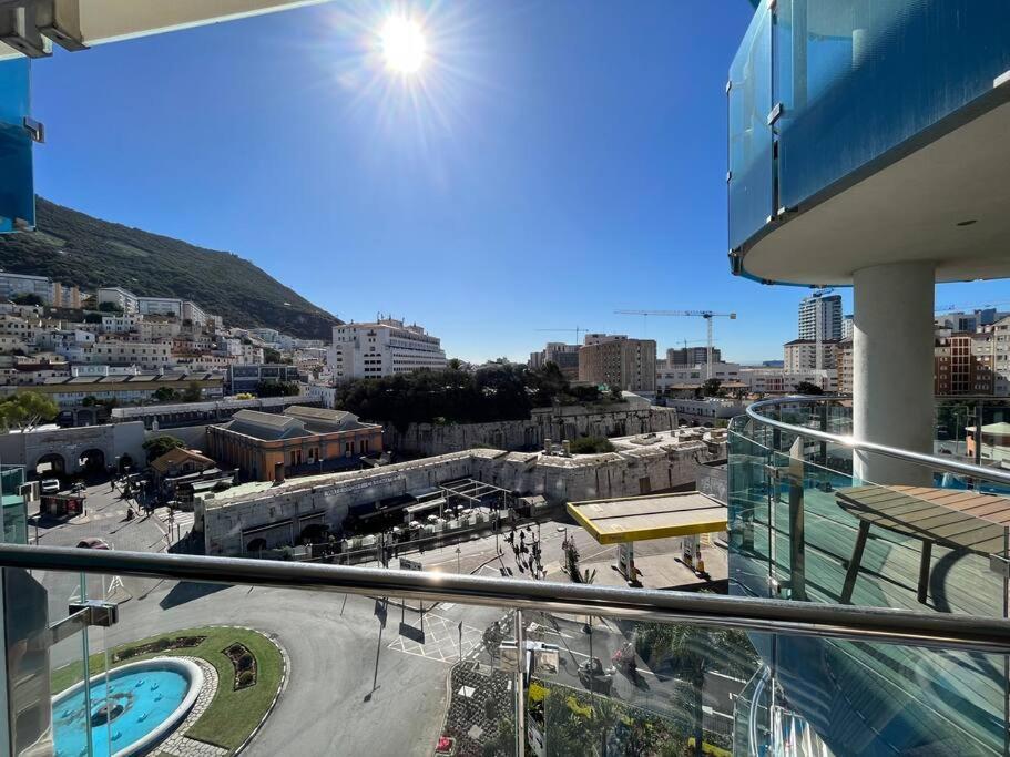Gibraltar Luxury With Rooftop Pools & Views Exterior foto